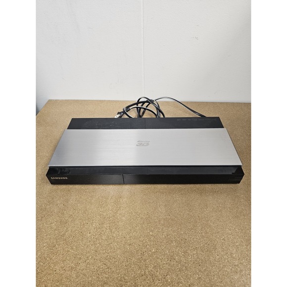 Samsung BD F7500 Smart DVD 3D BluRay Combo Player Slim (No Remote) HDMI Cable
